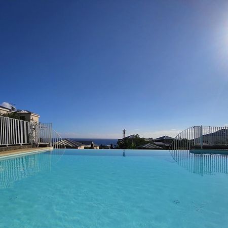 L'Instant Evasion, Studio Avec Terrasse, Piscine ! Saint-Gilles Les Bains Zewnętrze zdjęcie