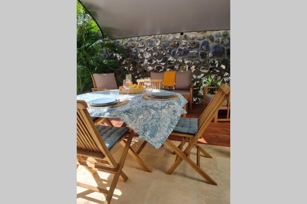 L'Instant Evasion, Studio Avec Terrasse, Piscine ! Saint-Gilles Les Bains Zewnętrze zdjęcie